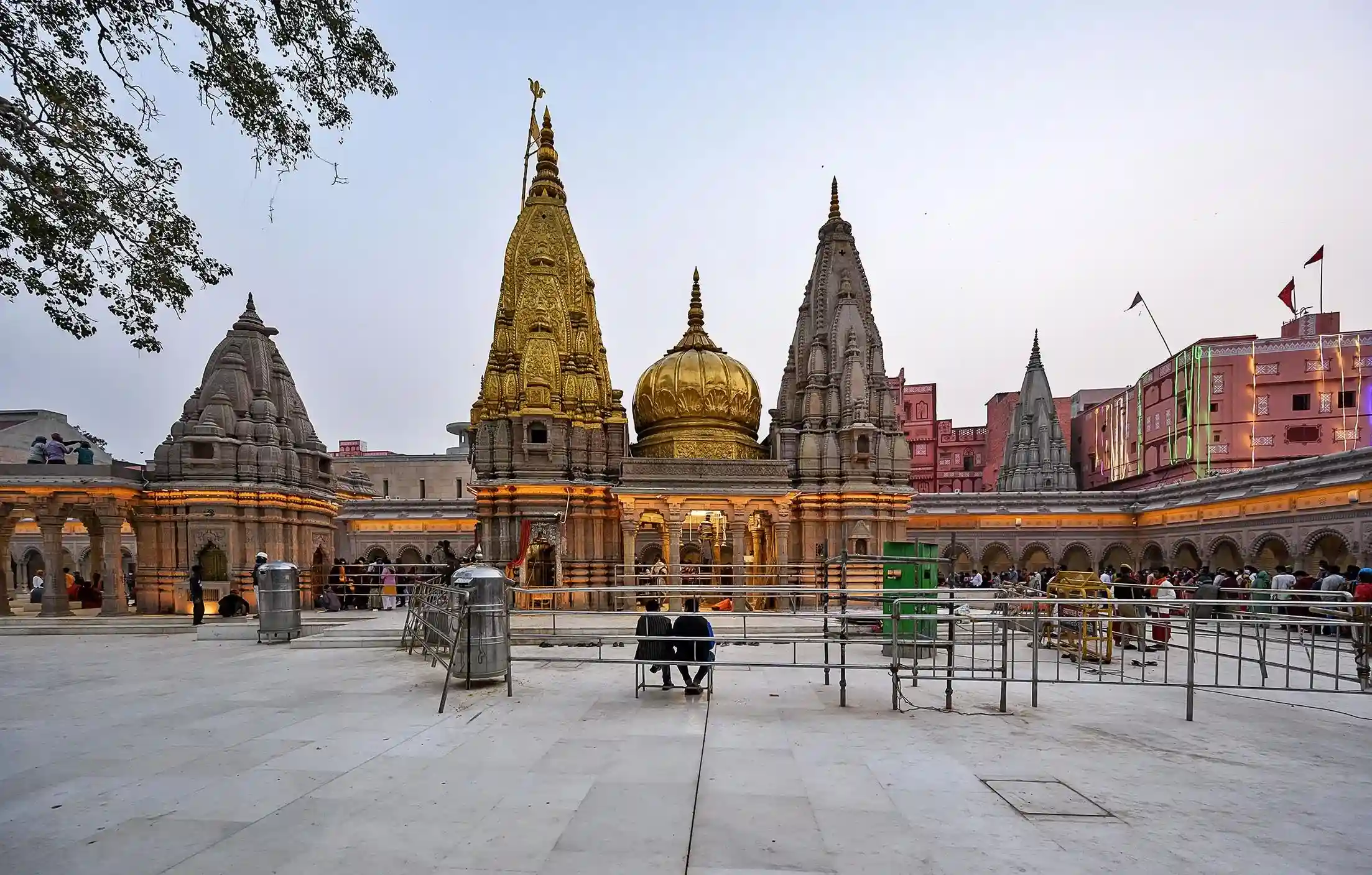 kashi-vishwanath-temple-6635166045-lpjprn-webp-ac600eaa6f-1752061990688